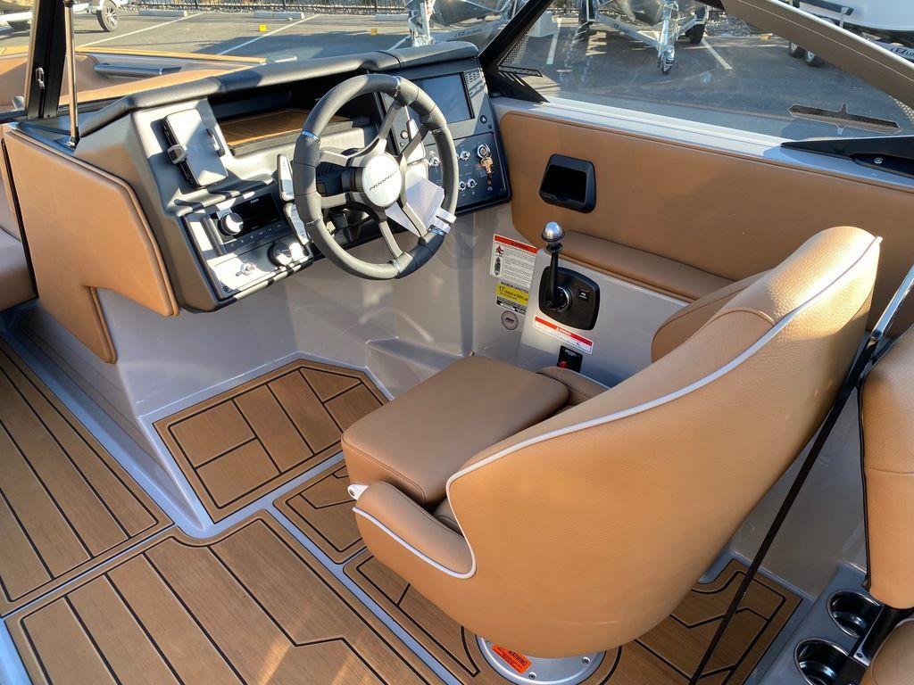 2024 MOOMBA Max