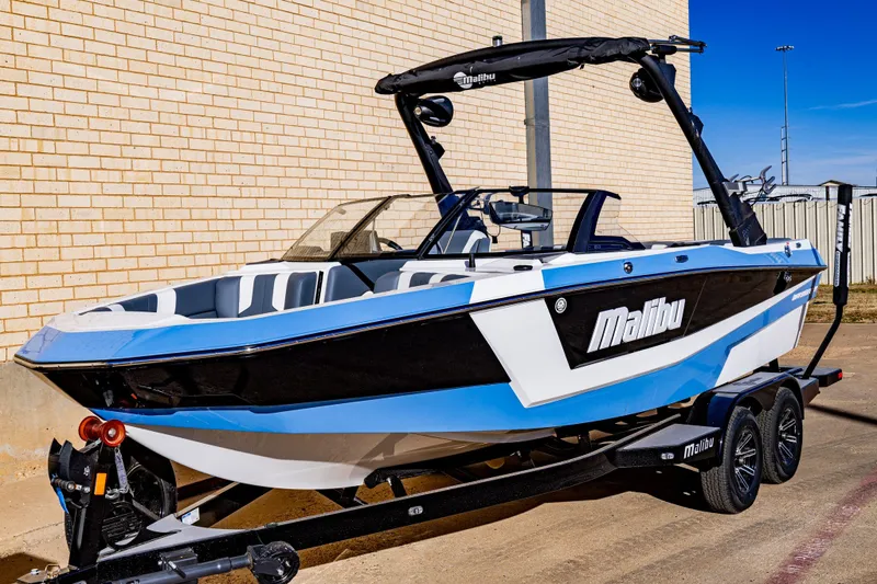 2024 MALIBU 21 LX