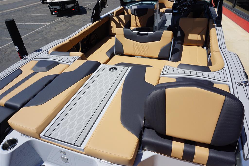 2024 MasterCraft XT25