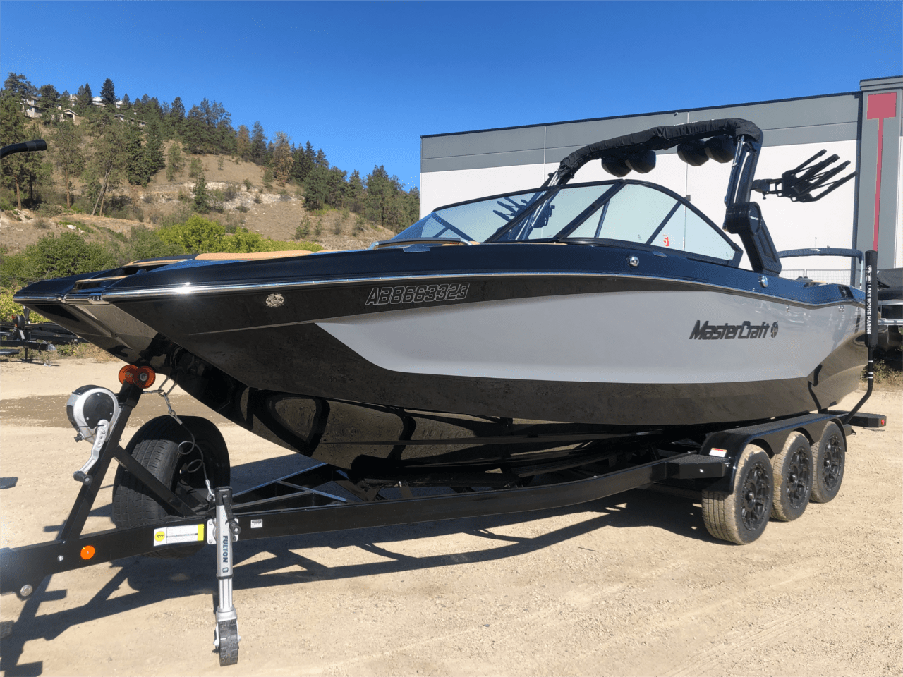 2023 Mastercraft X26 Fully Loaded &amp; ONLY 157 HOURS SOLD!!