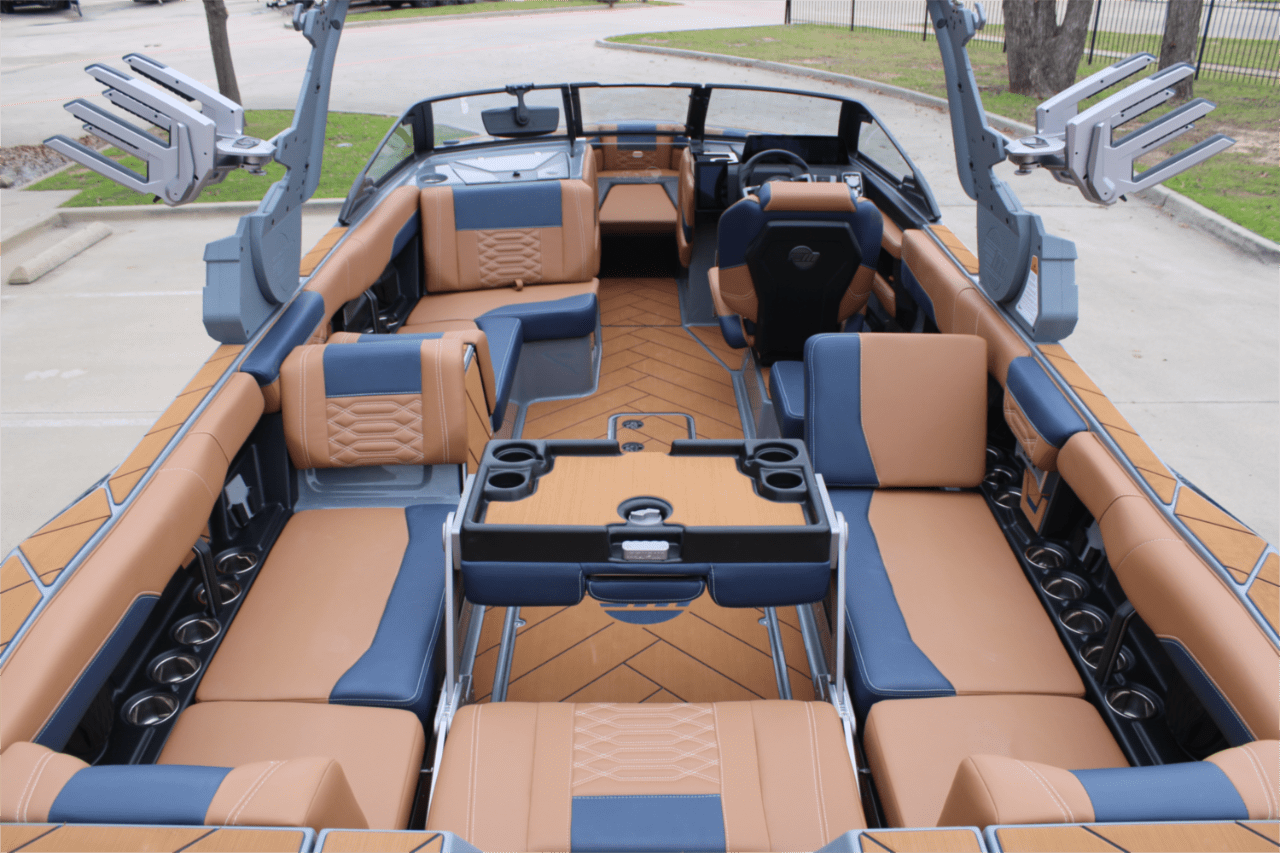 2025 Malibu 26 LSV