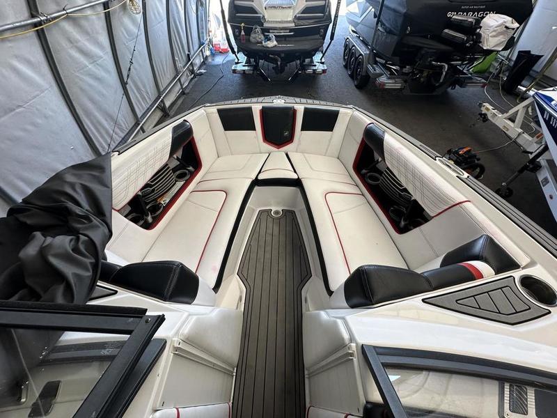 2017 Nautique G23
