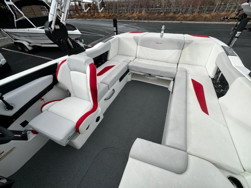 2021 MasterCraft NXT22