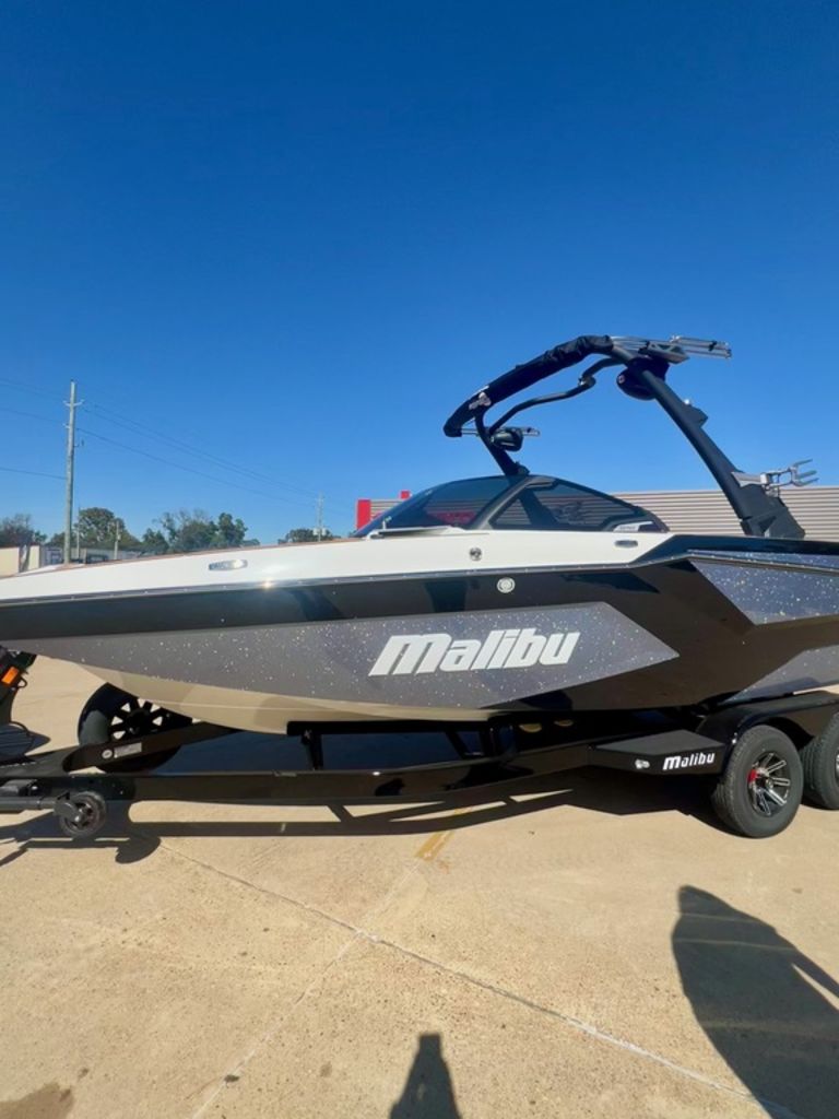 2025 Malibu Boats 22 MXZ
