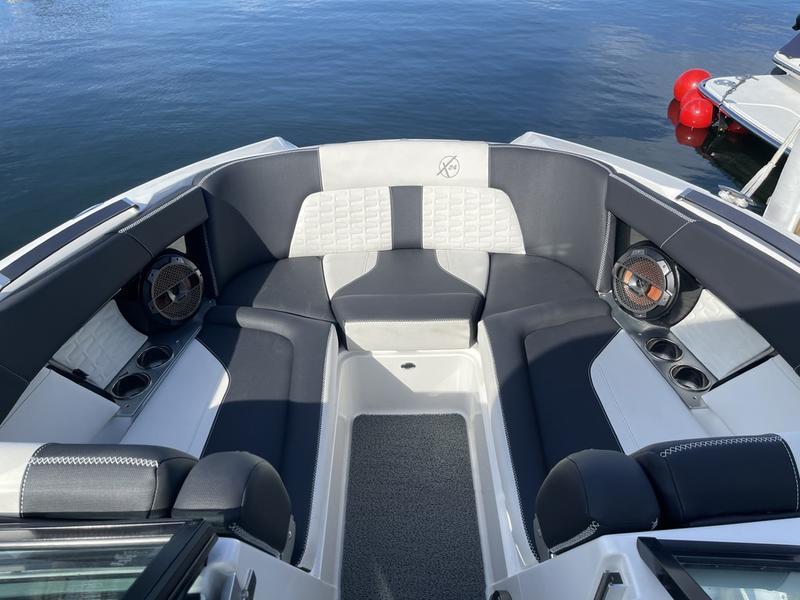 2019 MasterCraft X24
