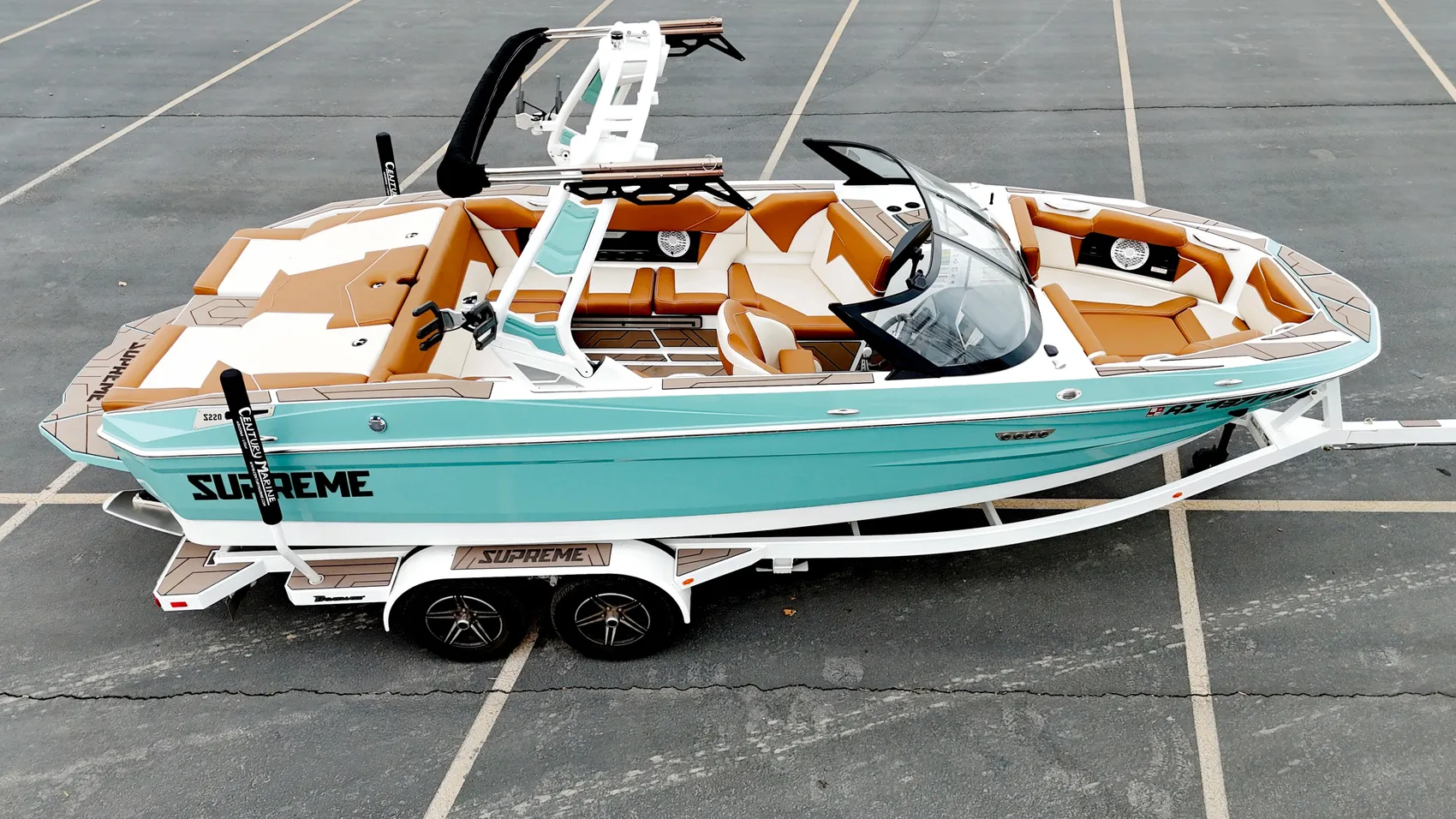 2022 Supreme S220