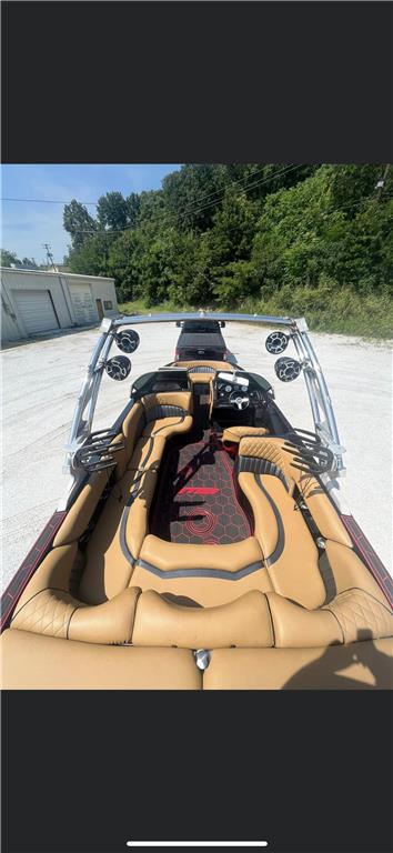MB Sport F24 Tomcat