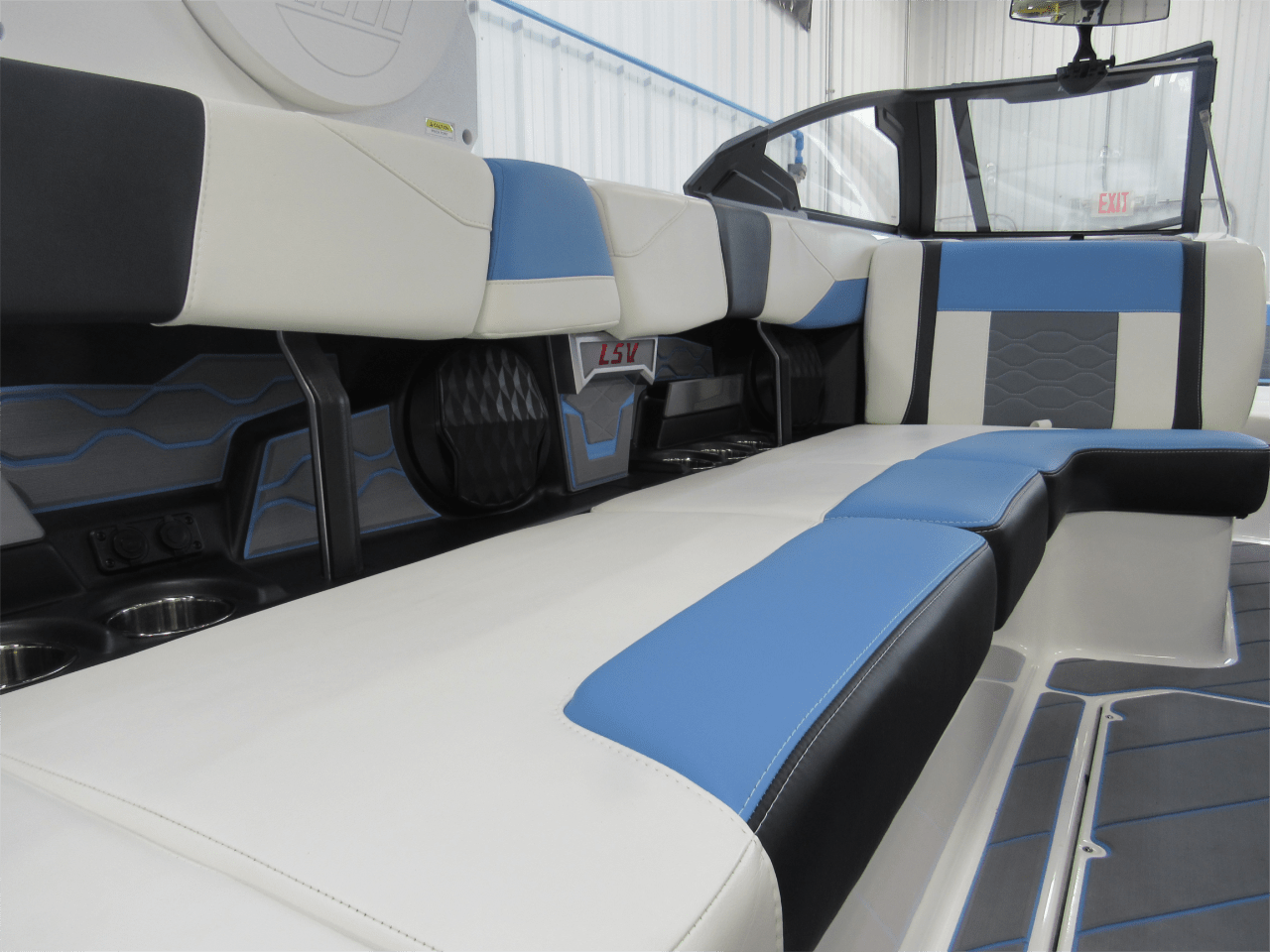 2024 Malibu 23 LSV – 5 Year Warranty Available!