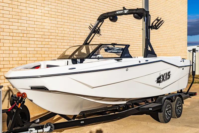 2024 AXIS T-SERIES T235