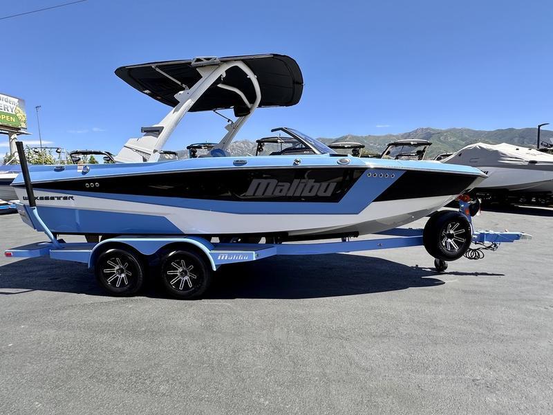 2024 Malibu 21 LX