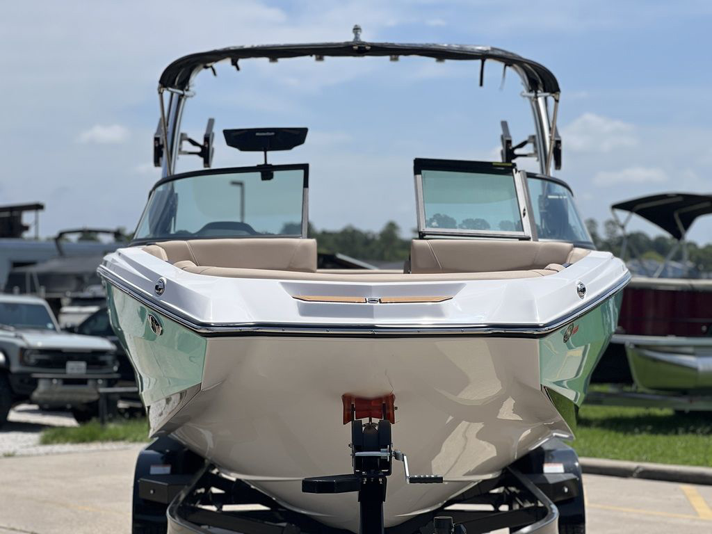 2023 MasterCraft NXT22