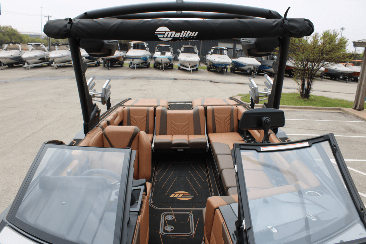 2025 Malibu 25 LSV