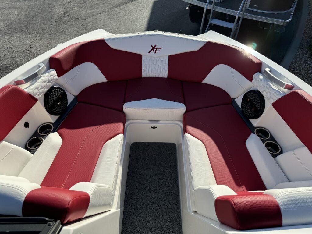 2023 MasterCraft XT22