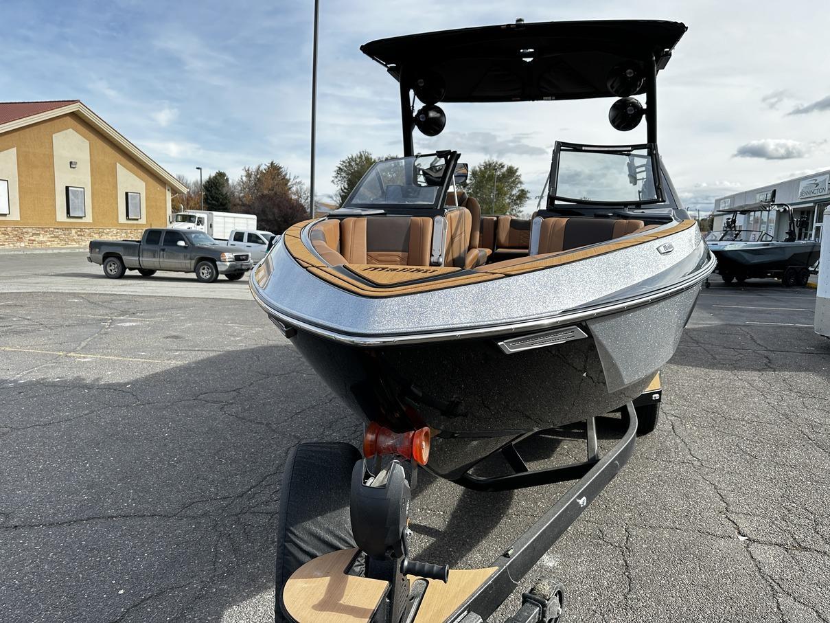 2024 Malibu 25 LSV