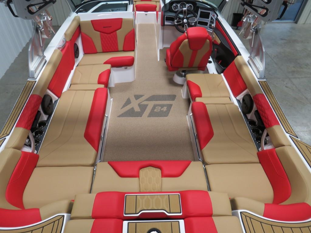 NEW 2024 Mastercraft XT24