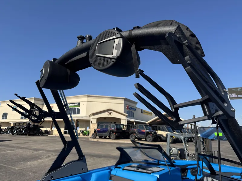 2025 Axis T235