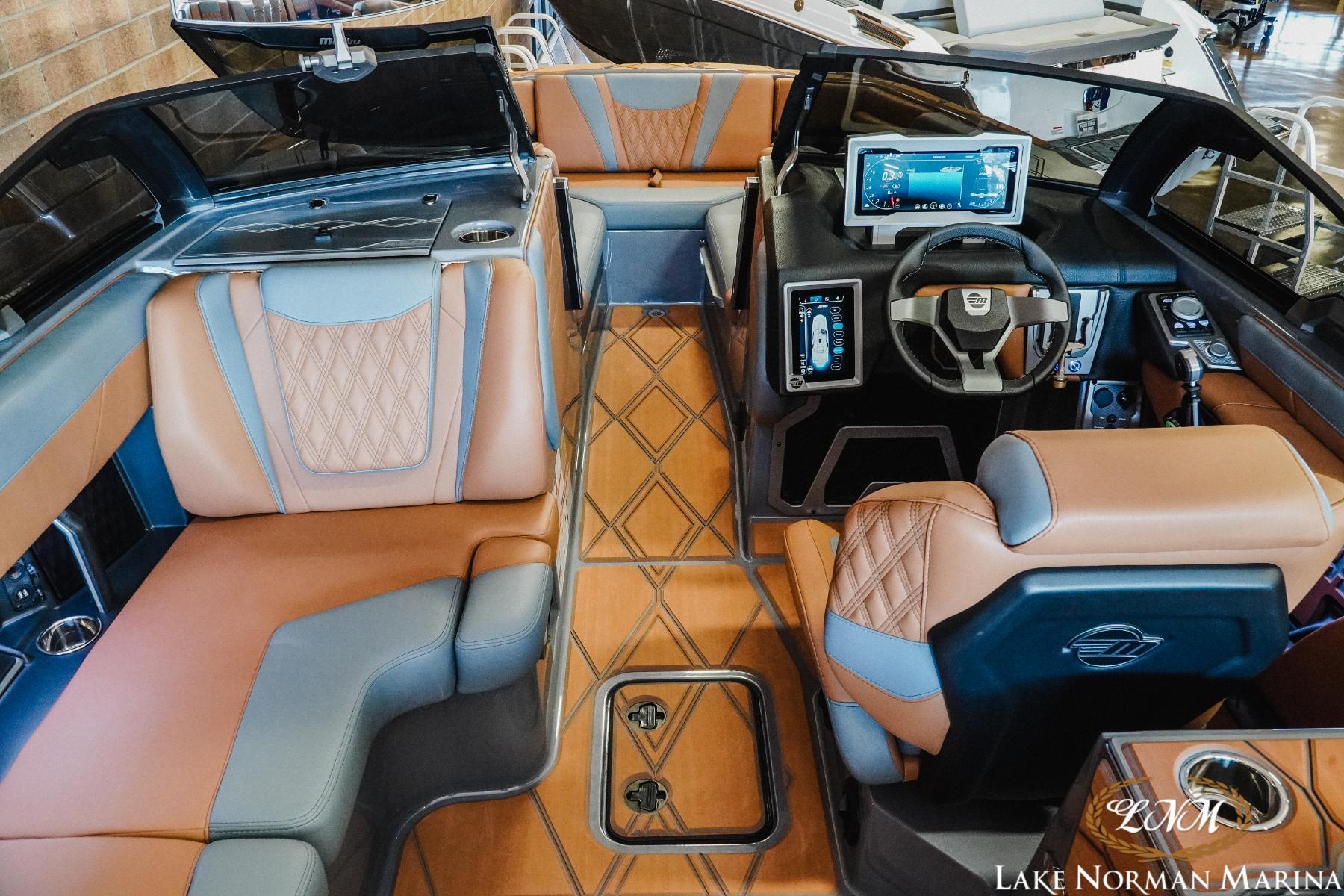 2024 Malibu M242