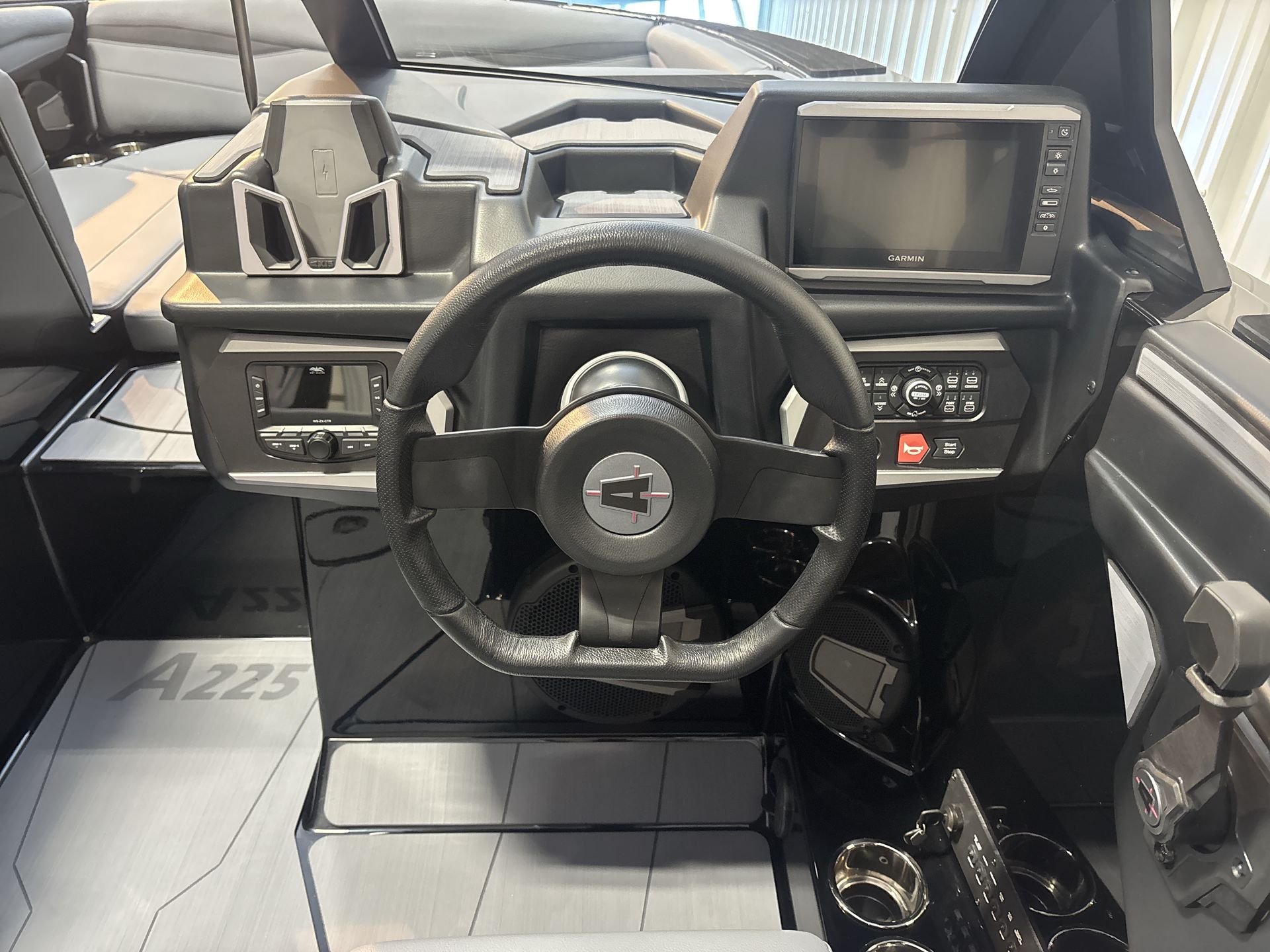 2025 Axis A225 Icon