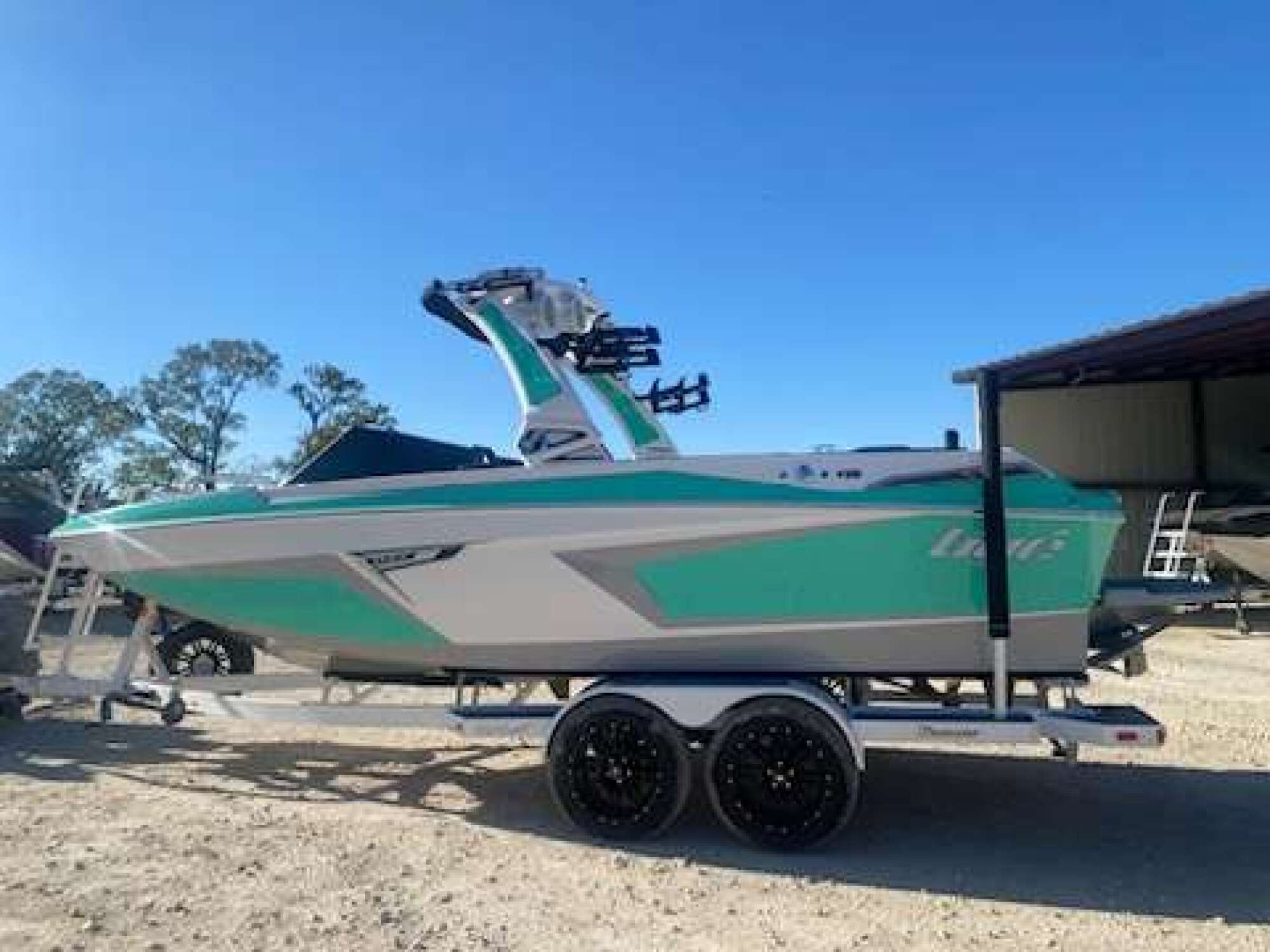boat.Title