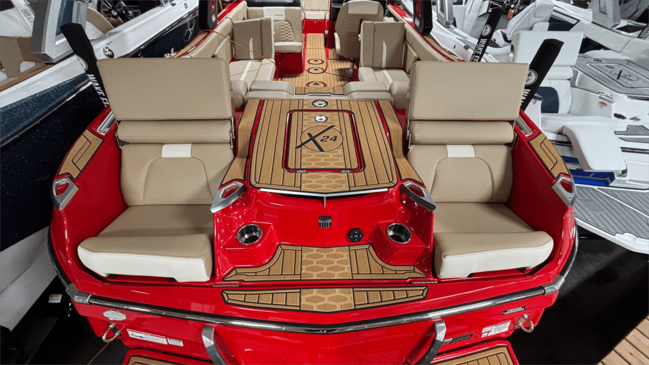 2025 MasterCraft X24