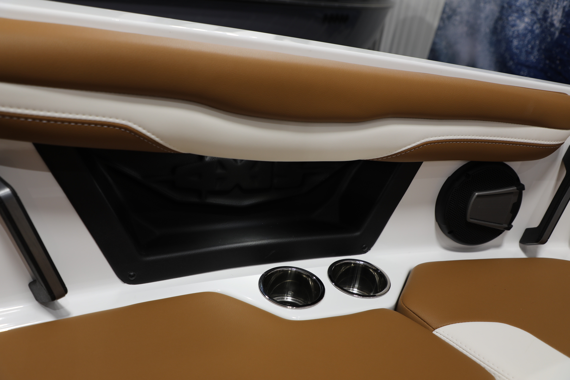 2024 Axis T235 Icon