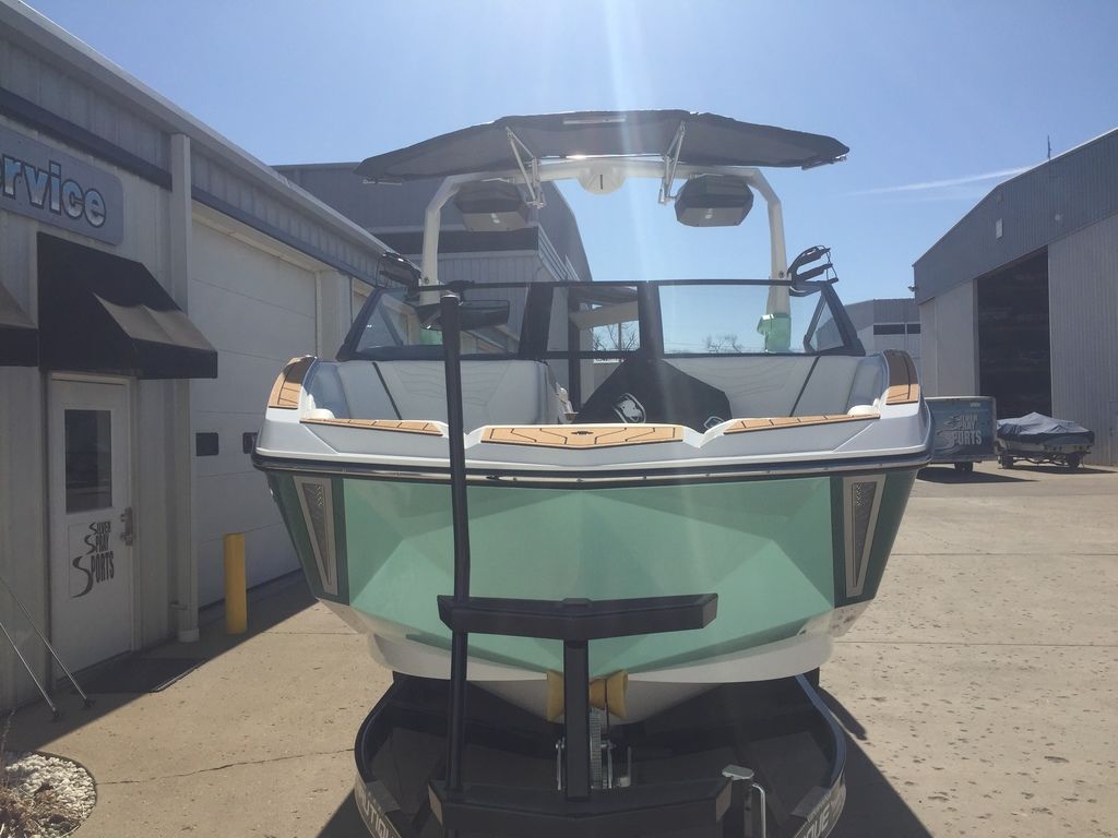 2025 Nautique Super Air Nautique G21