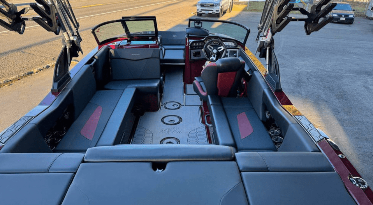2023 MasterCraft NXT22