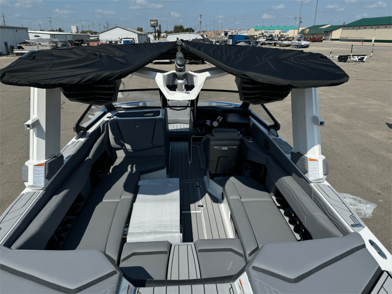 2025 Nautique G23
