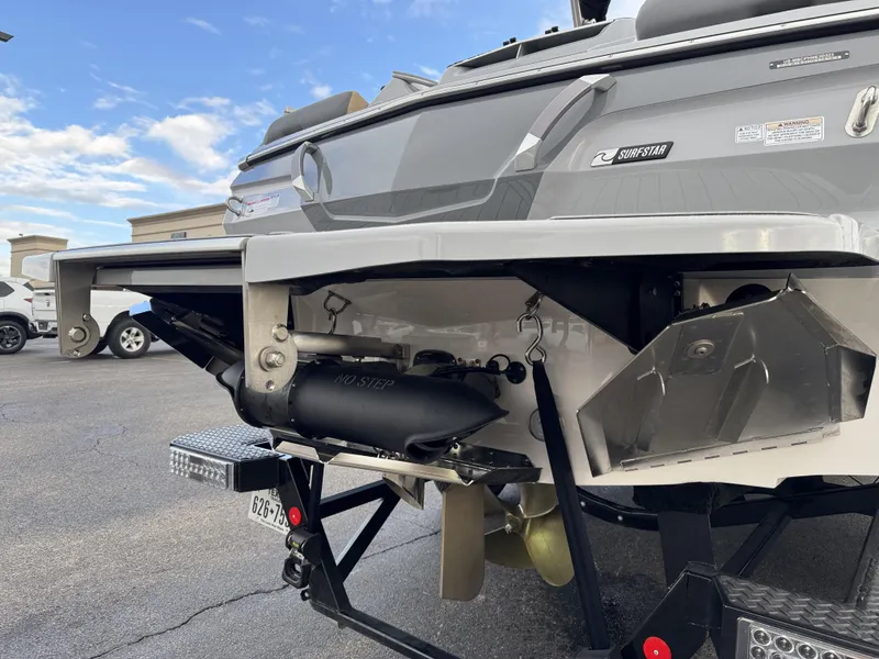 2023 MasterCraft X24