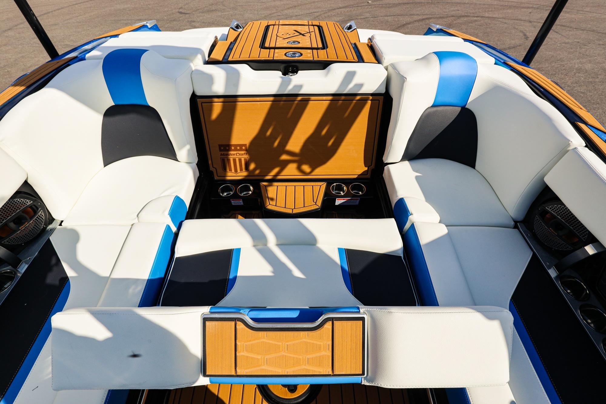 boat.Title