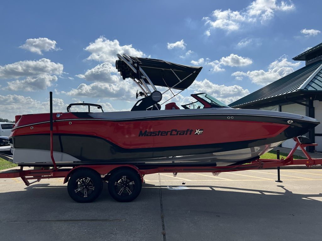 2024 MasterCraft XT24