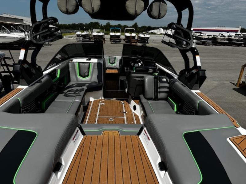 2017 Nautique G23