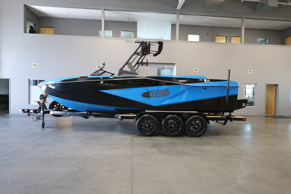 boat.Title