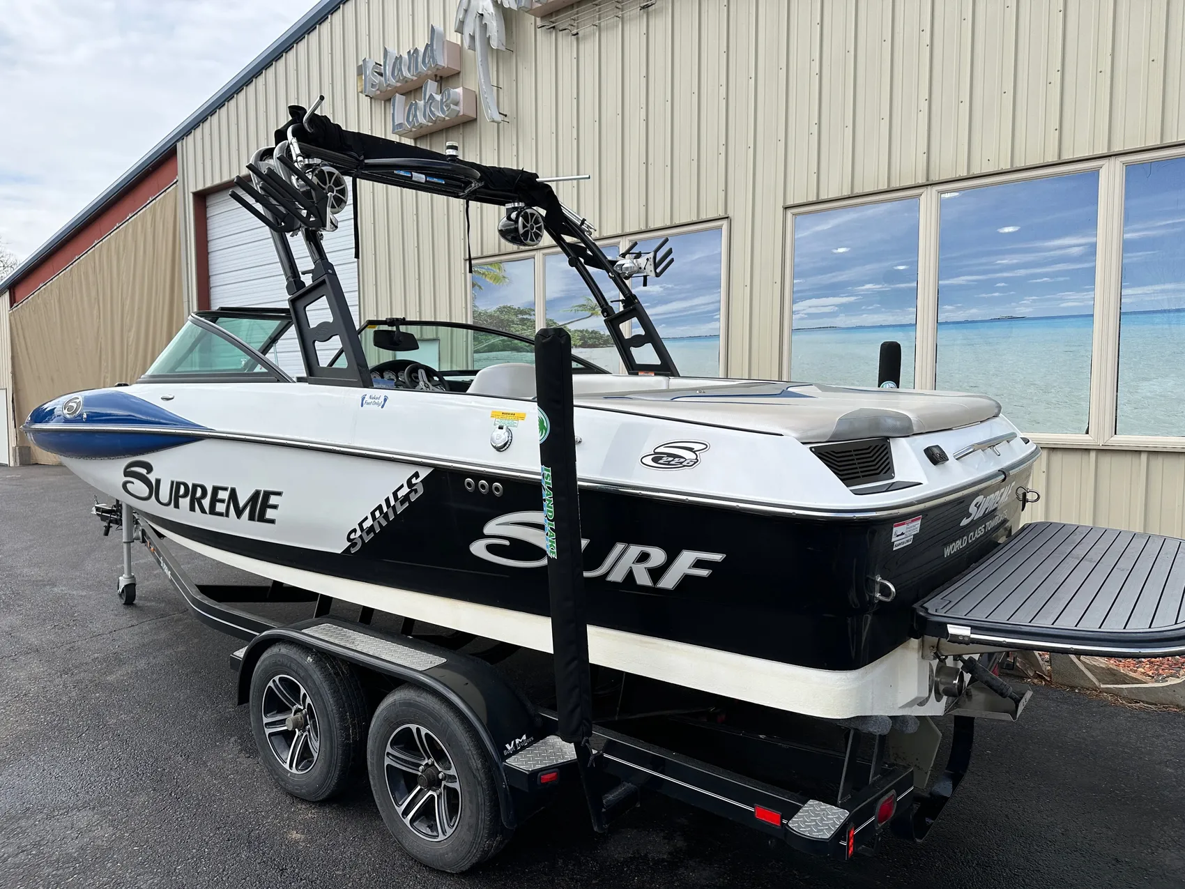 2015 Supreme S226