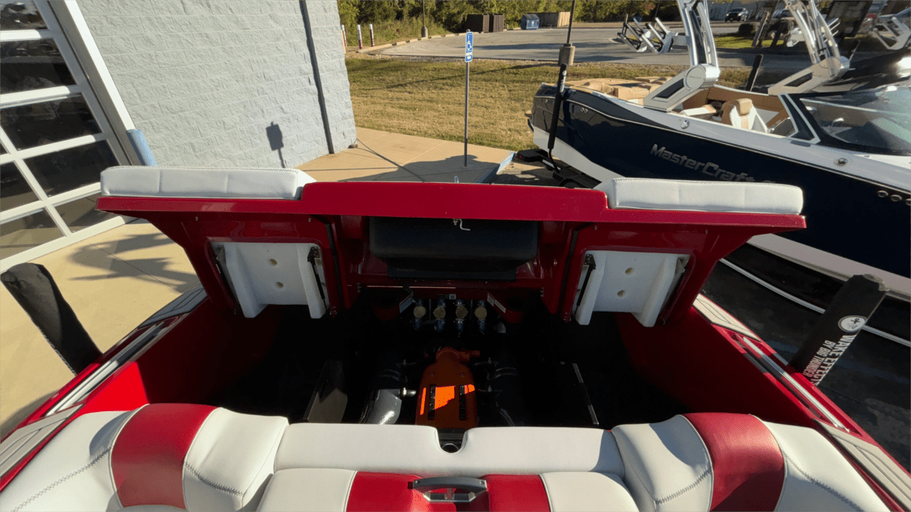 2019 MasterCraft X24