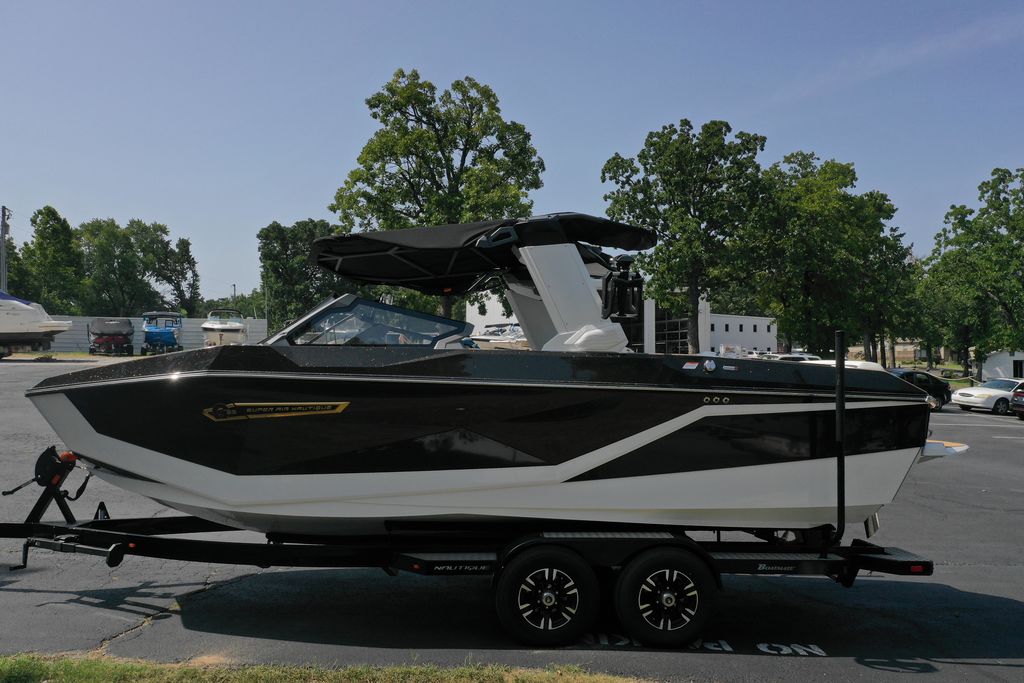 2025 Nautique Super Air Nautique G23