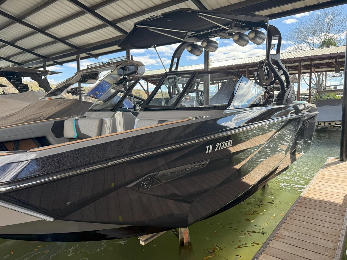 2021 G23 NAUTIQUE with thrusters