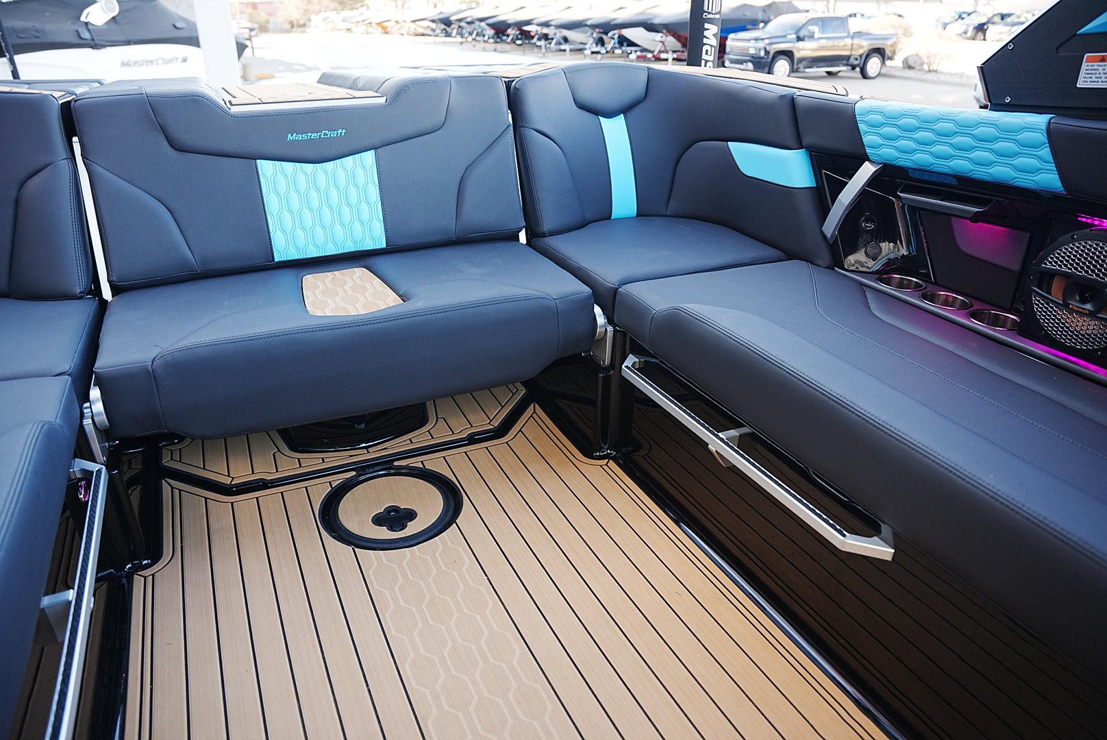 2024 MasterCraft XT22 &#8211; DEMO DISCOUNT! Fully Loaded!