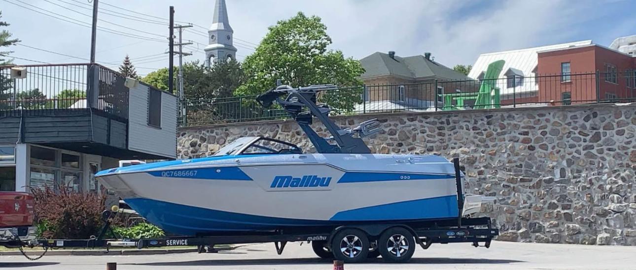 2021 Malibu M220 * FRESH WATER ONLY*