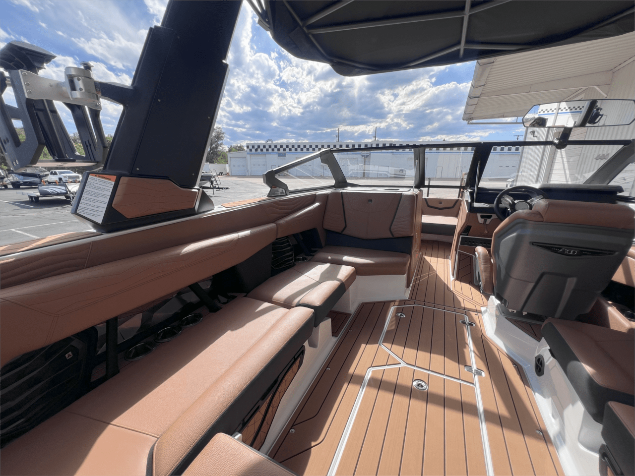 2025 Nautique G23
