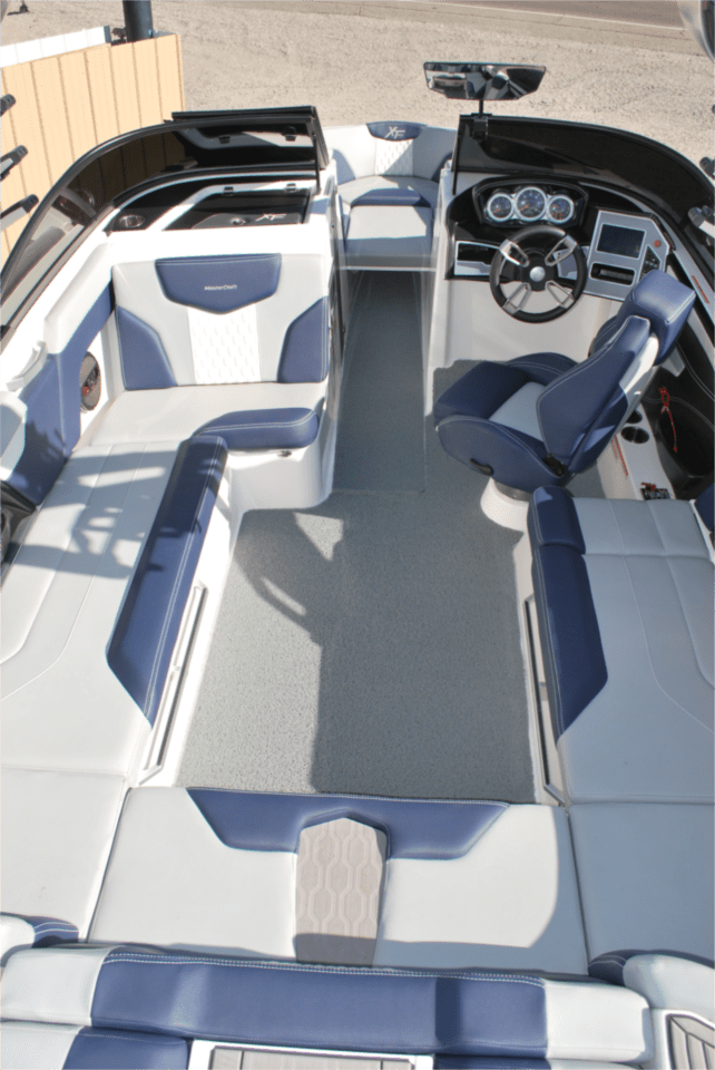 2023 MasterCraft XT22T