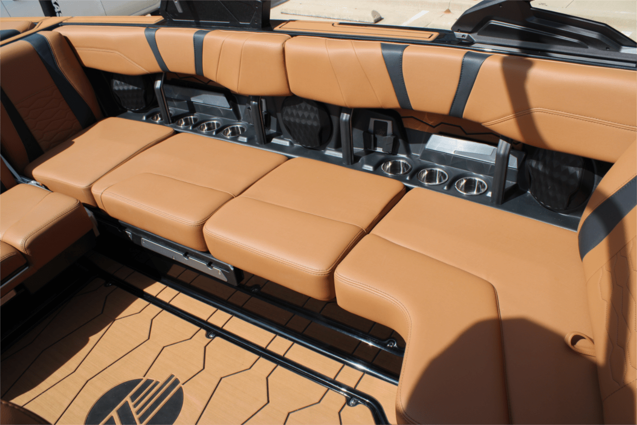 2025 Malibu 23 MXZ