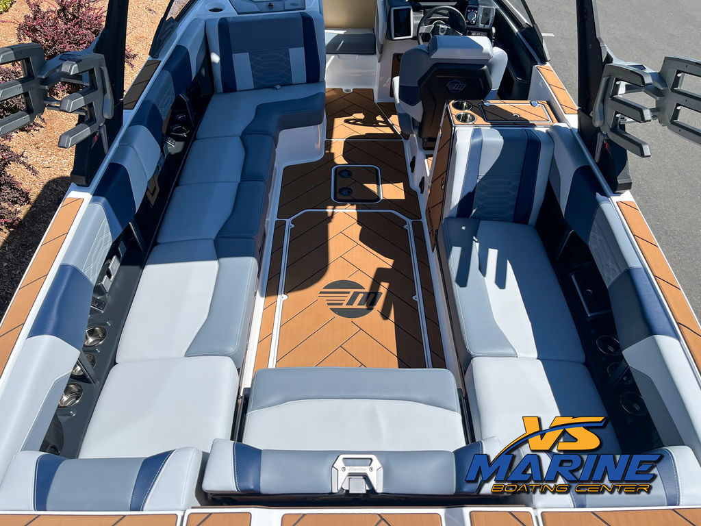 2024 Malibu Boats 25 LSV