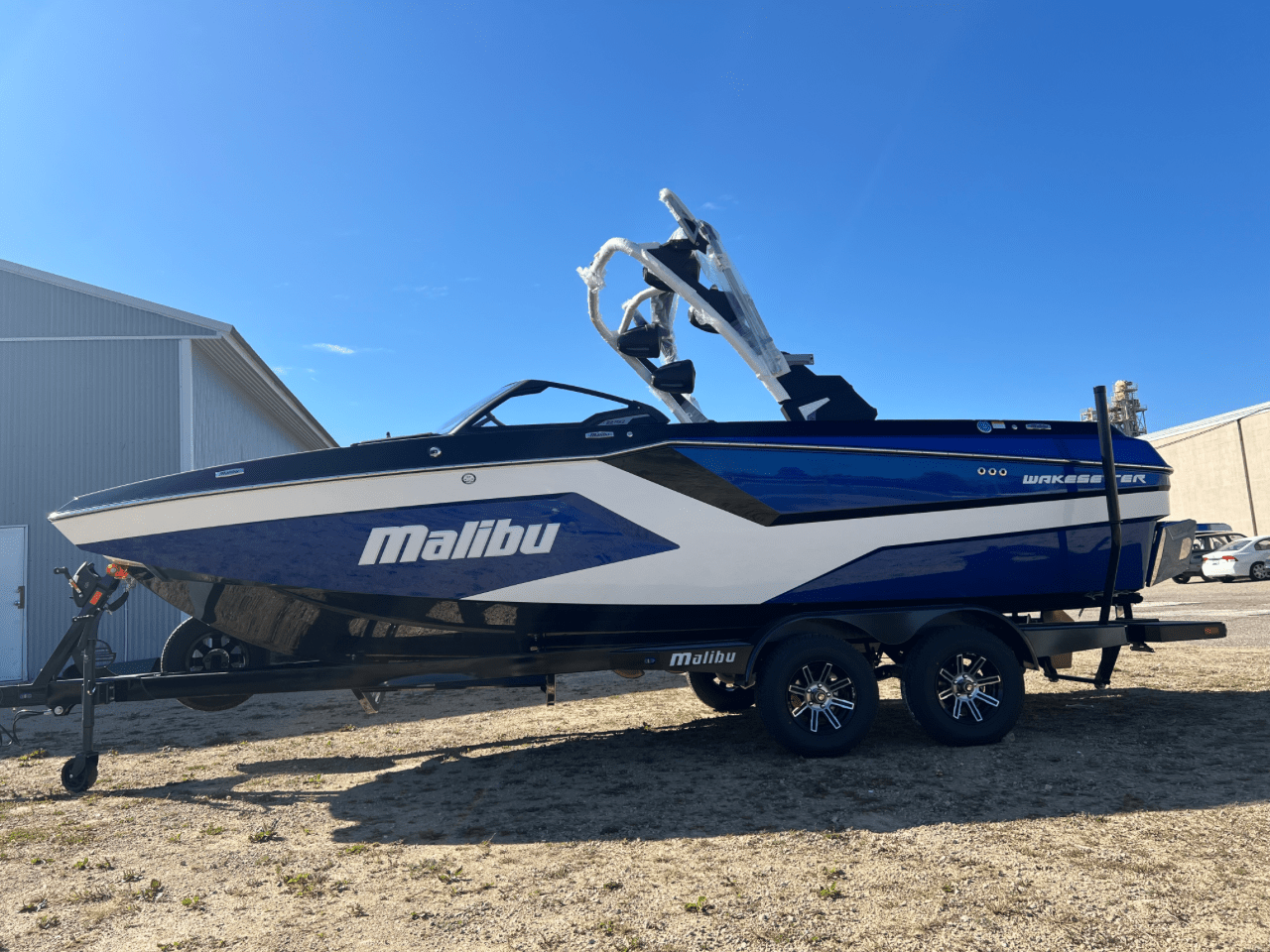 NEW 2025 MALIBU 22 MXZ w/ M6DI and trailer
