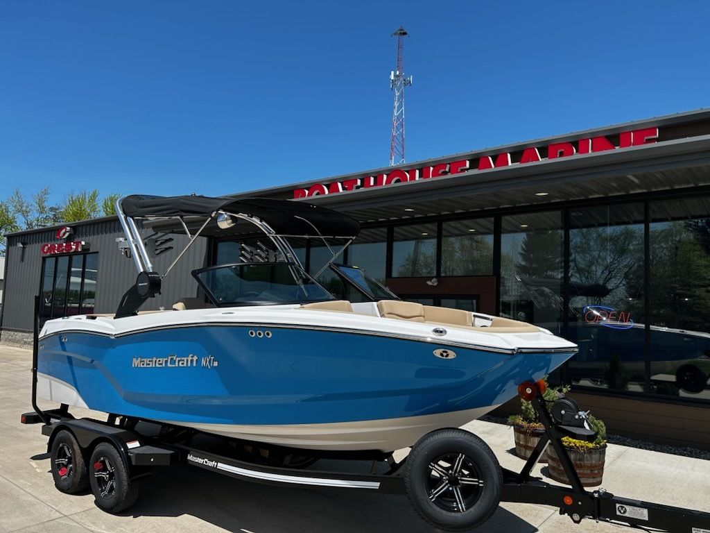 2023 MasterCraft NXT21