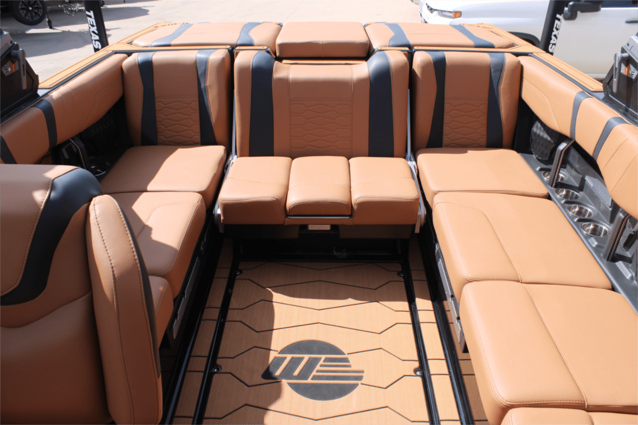 2025 Malibu 23 MXZ