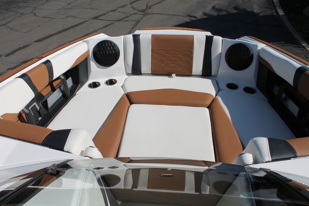 2025 malibu boats 22-MXZ