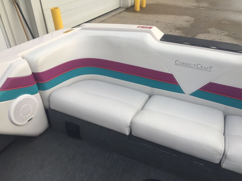1993 Nautique Ski 196