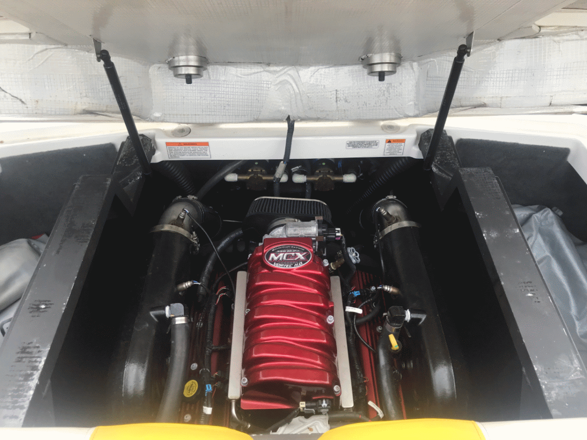 2011 Mastercraft X25 w/ Trailer