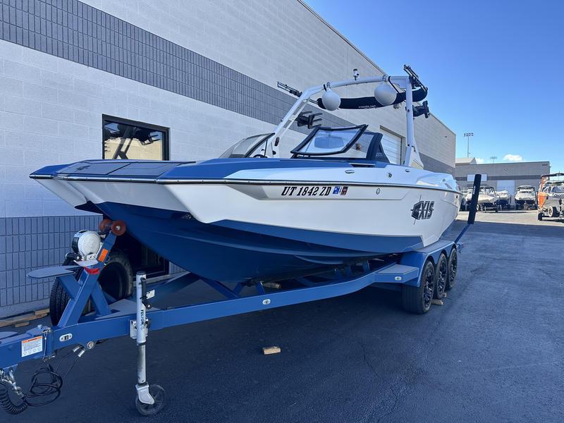 boat.Title